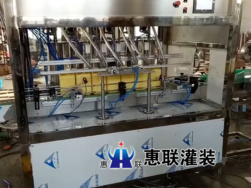 洗潔精灌裝機